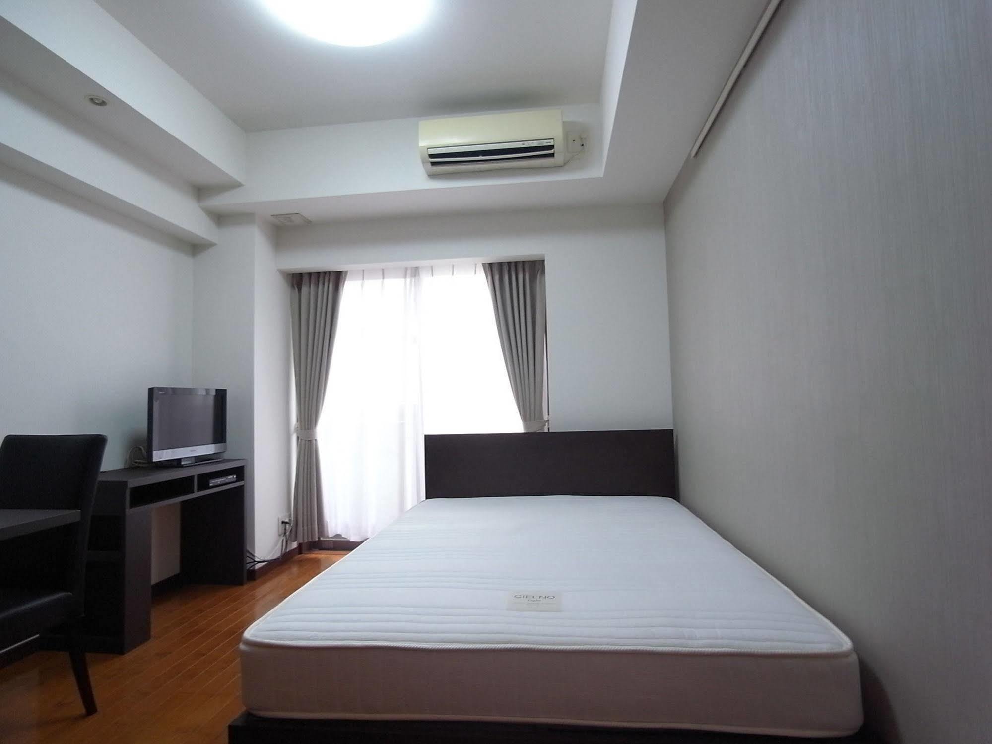 Palace Studio Shinjuku Tochomae Токио Экстерьер фото