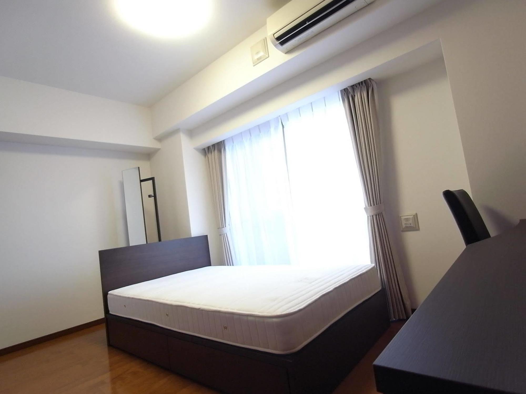 Palace Studio Shinjuku Tochomae Токио Экстерьер фото