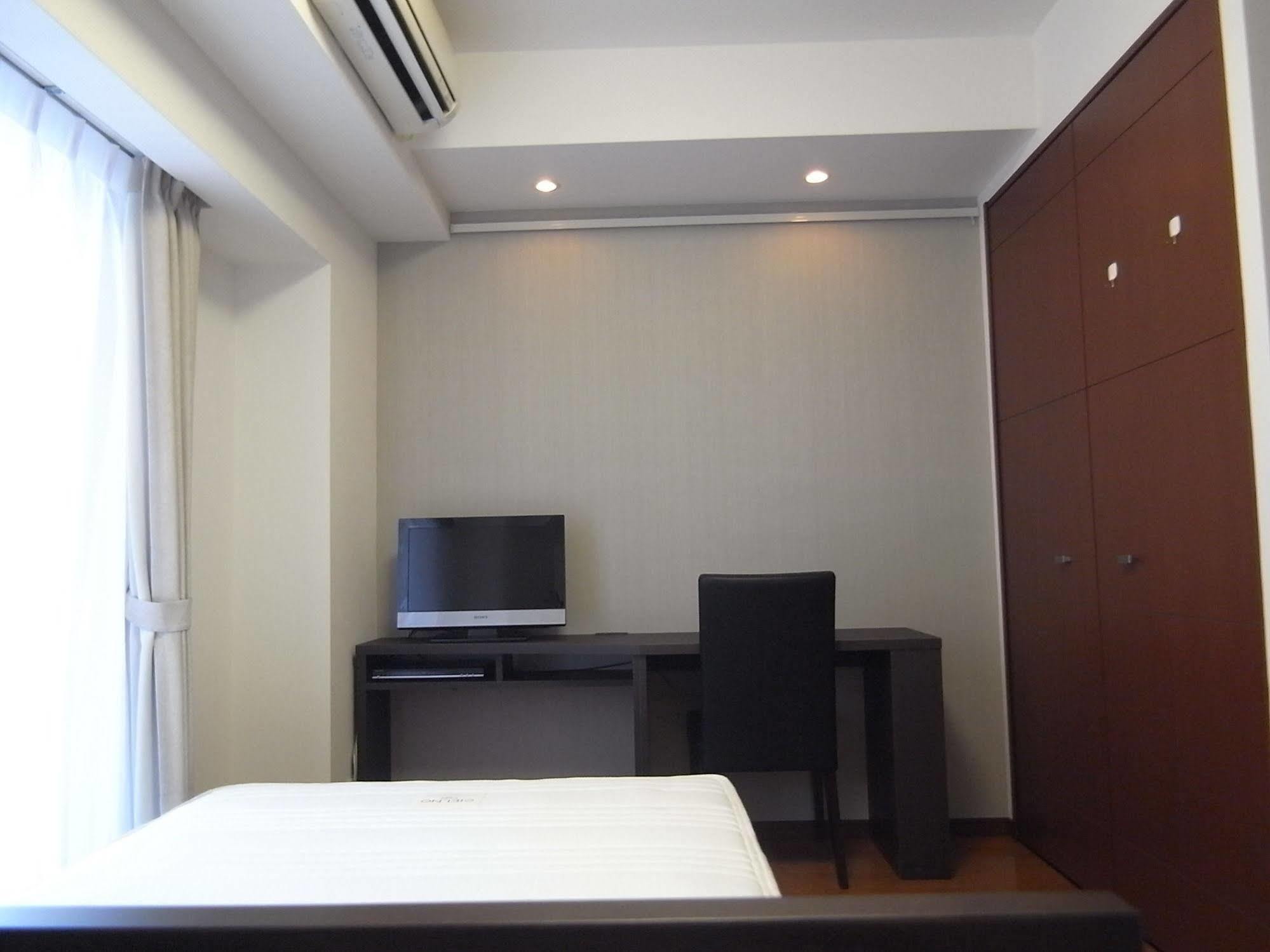 Palace Studio Shinjuku Tochomae Токио Экстерьер фото